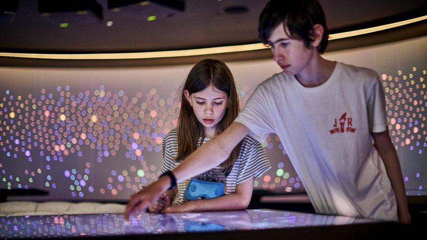 Kids using The Constellation in The Story of the Moving Image