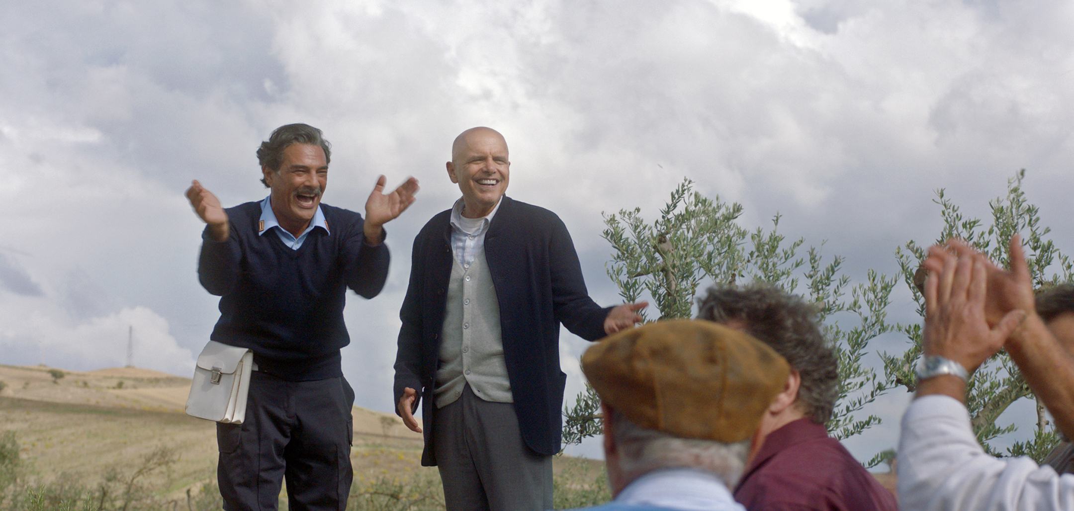 Marco Leonardi as Luca and Joe Pantoliano as Mark in a stil from 'From the Vine' (2019)
