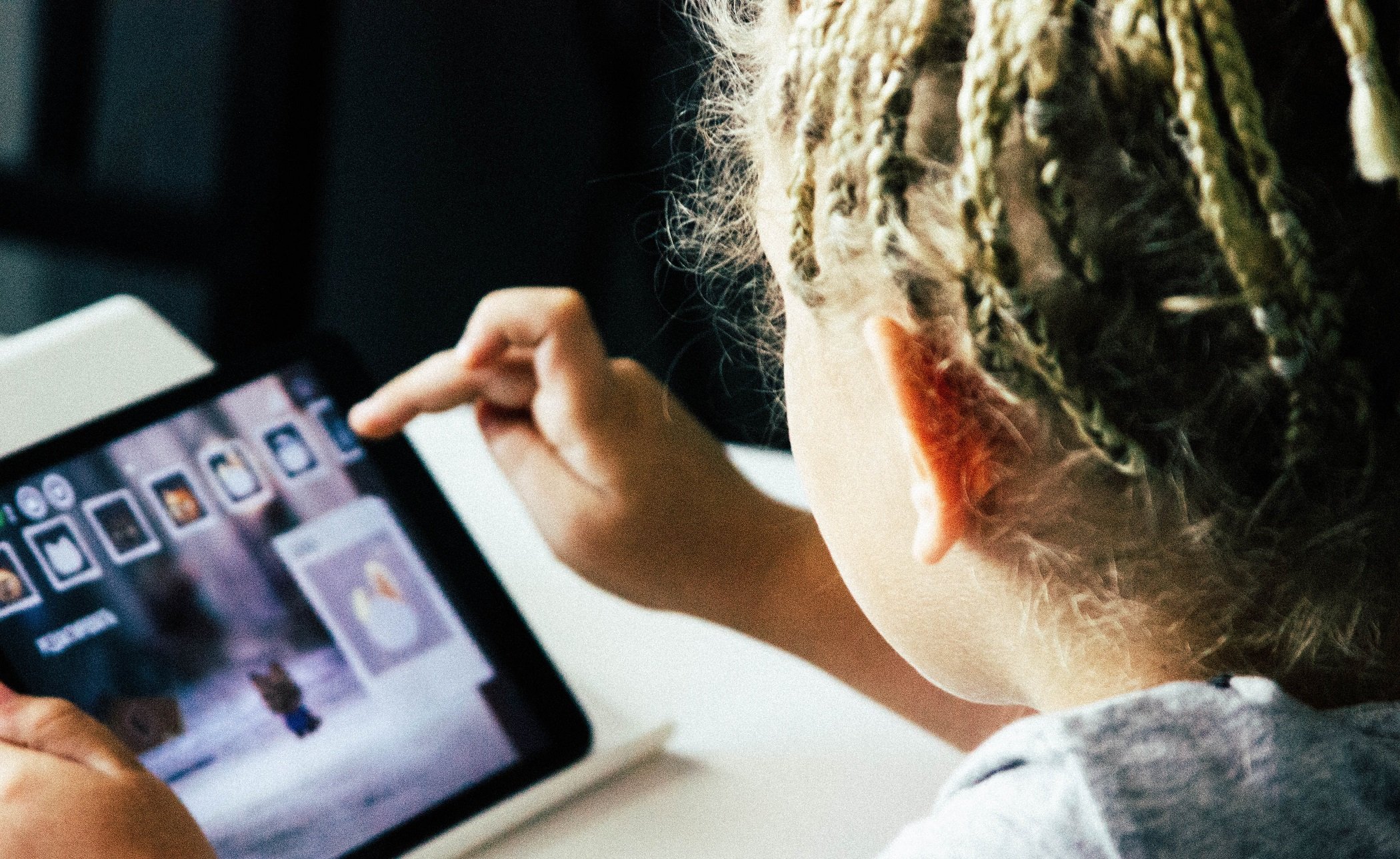 Digital child summit header