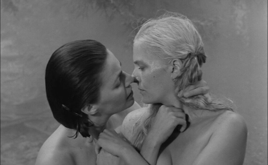 Lissi Alandh and Gio Petré in a still from 'Loving Couples' (1964)