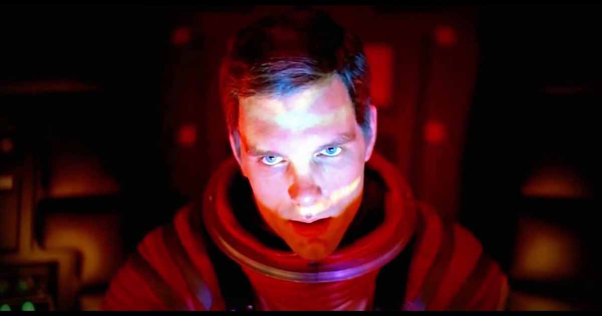 Keir_Dullea_in_2001_-_A_Space_Odyssey_19