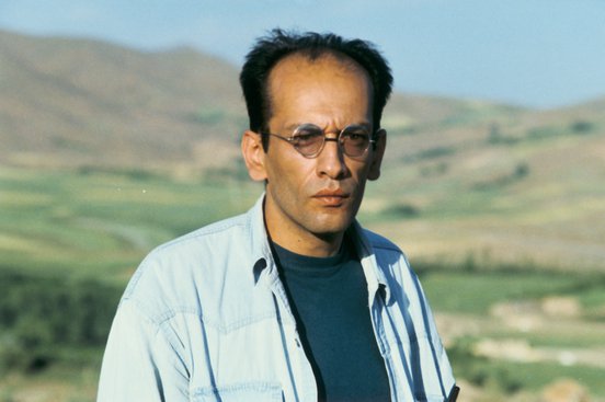 Behzad Dorani as the Engineer in a still from 'The Wind Will Carry Us' (1999, Copyright MK2)