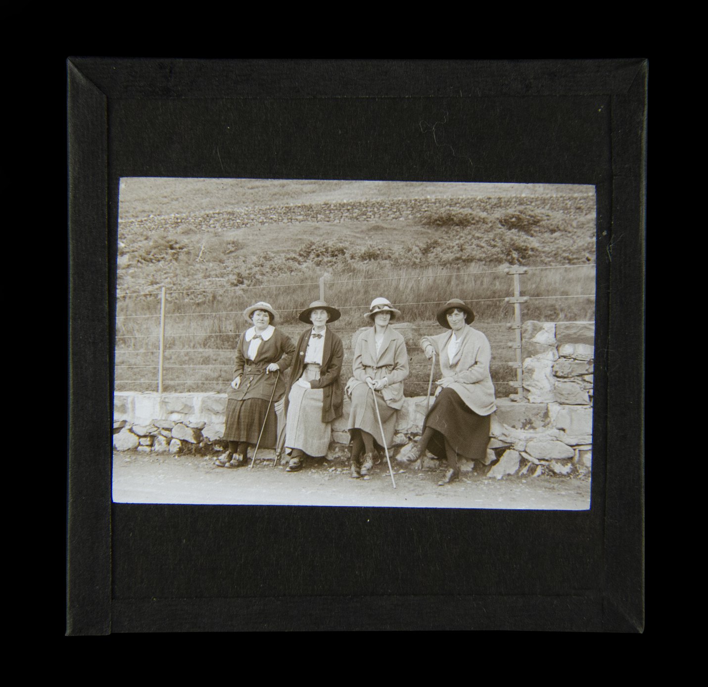 AEO177794_MLS_EdwardianLadies_Front.jpg