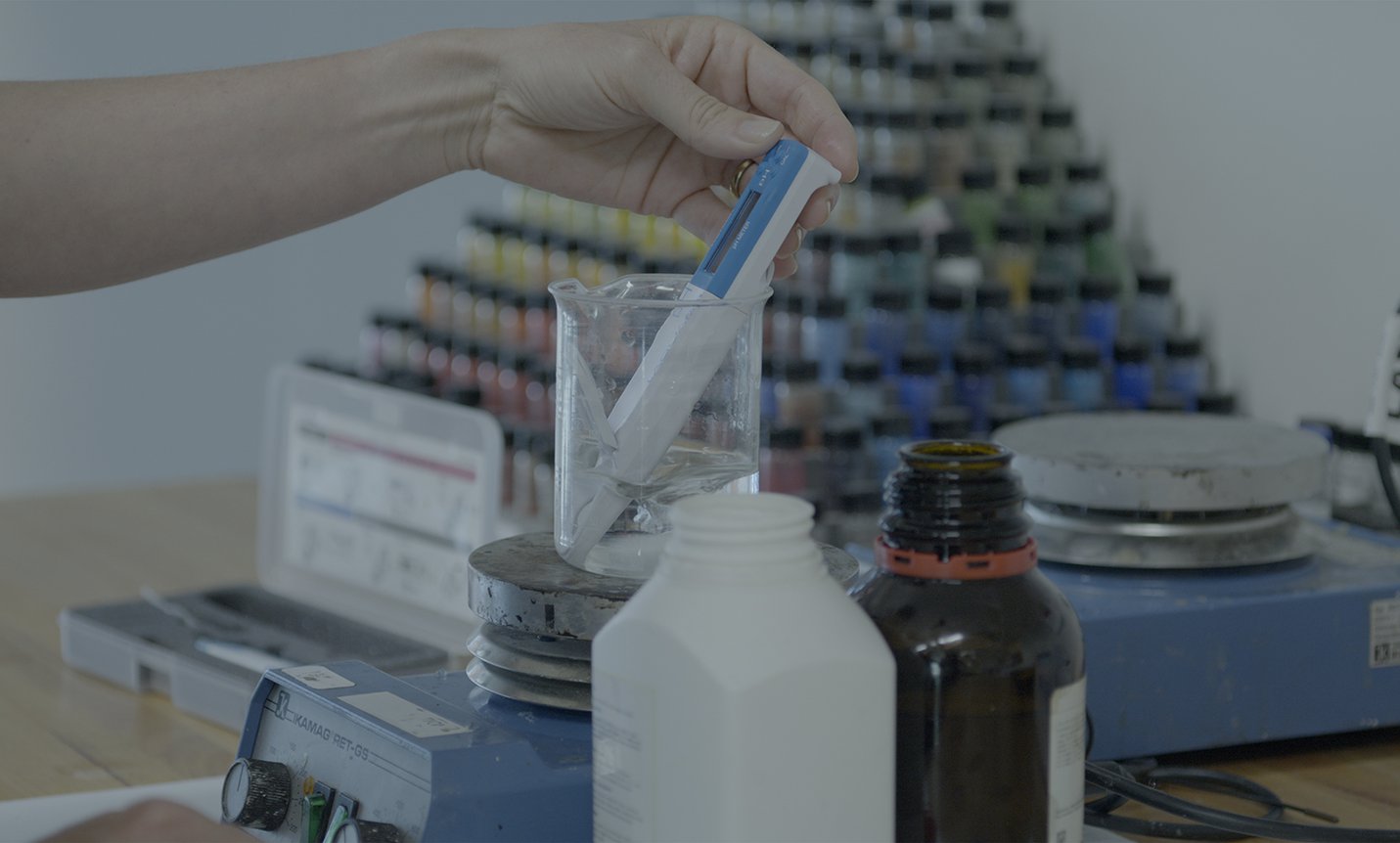 AGNSW painting conservation department, varnish solvent preparation