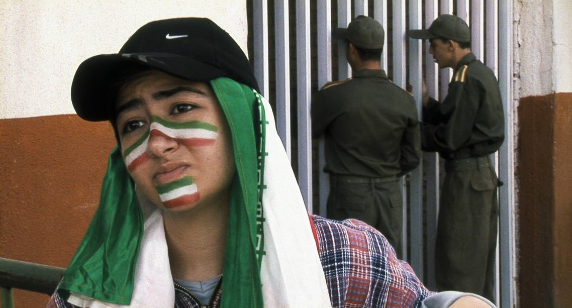 A still from Offside (2006) - 5.jpg