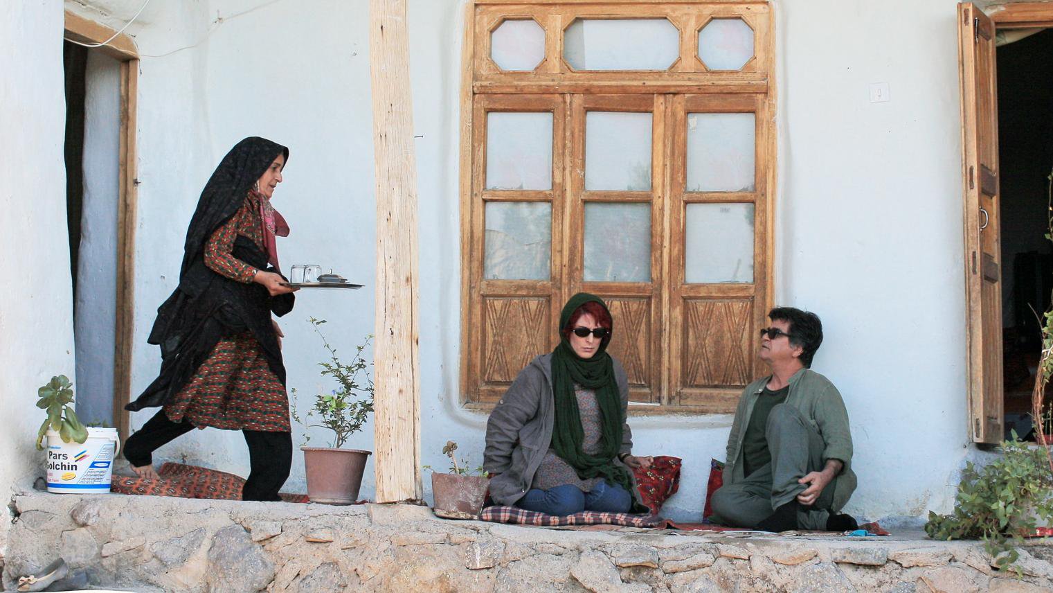 A still from '3 Faces'