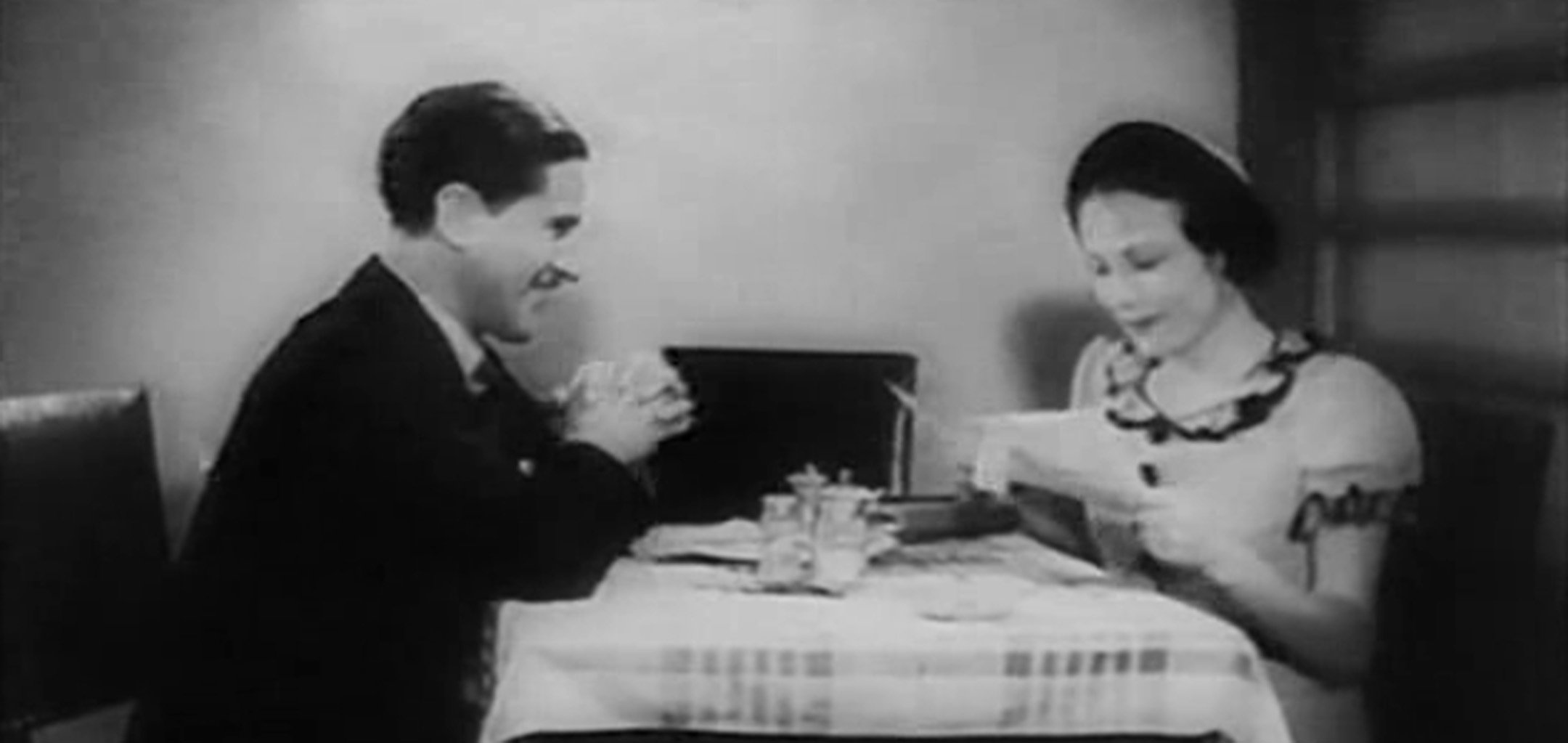 Erhard Siedel and Lina Carstens in April, April! (1935)